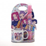 Πασχαλινό Σετ Δώρου Huntrix: Αρωματική Λαμπάδα, Κούπα & Ξύλινη Βάση ΠΛΚ-2612