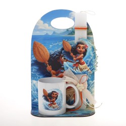 Πασχαλινό Σετ Δώρου Moana: Αρωματική Λαμπάδα, Κούπα & Ξύλινη Βάση 